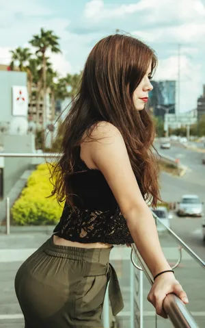 欧美翘臀美女图片