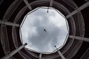 城市上空的飞机图片第张