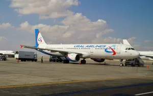 飞机场上的民航客机图片第张