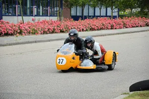 侧三轮摩托车赛车图片第张