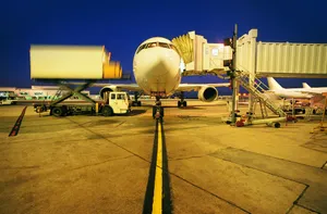 傍晚的飞机图片第张