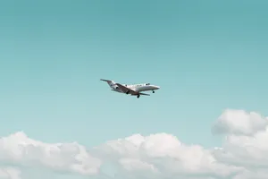 空中飞行飞机唯美壁纸图片