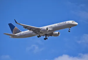 航空客机飞行图片