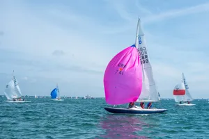 海上游艇图片素材