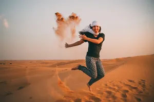 沙漠广告悬浮摄影图第1张
