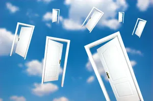 创意白色门框图片_1
