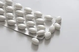 白色药丸图片