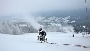 制雪机图片