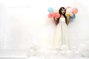 气球美女素材图片_1