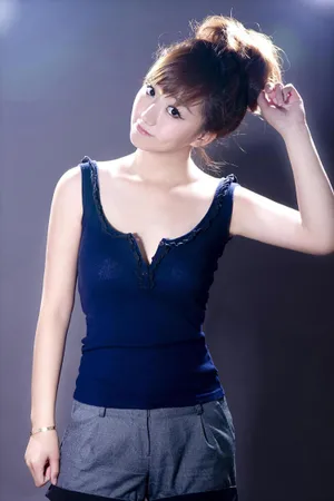 单纯气质美女图片