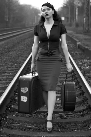 黑白性感美女旅行图片_1