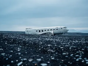 飞机残骸图片_1