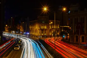 夜晚璀璨道路灯光图片_1