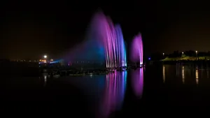 高清音乐喷泉夜景图片_2