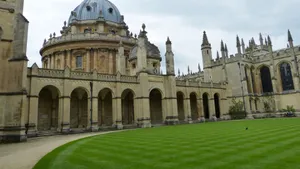 英国牛津大学图片_2