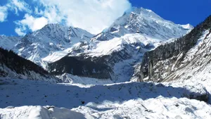 寒冷的雪山图片大全_14