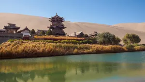 鸣沙山月牙泉风景图片_5