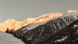 山区雪山雪景图片_5