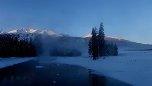 冬季喀纳斯湖雪景图片_5