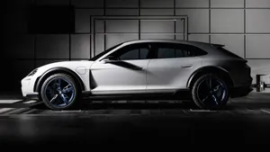 2018款Mission E Cross Turismo保时捷电动跑车_11