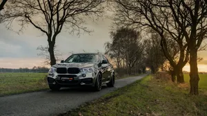 2018款BMW 宝马 X6汽车壁纸_9