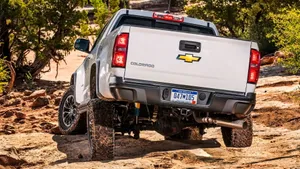 2018雪佛兰库罗德Chevrolet Colorado ZR2汽车壁纸_2