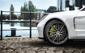 保时捷Panamera Turbo S E-Hybrid图片壁纸_5
