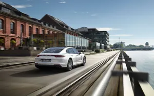保时捷Panamera Turbo S E-Hybrid图片壁纸_10