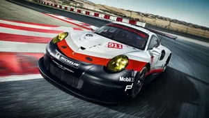 2017保时捷911 RSR跑车图片_11