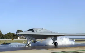 X-47B隐形无人机图片