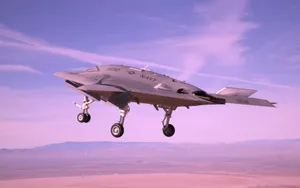 X-47B隐形无人机图片_2