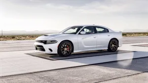 2015款道奇Charger SRT Hellcat壁纸_3