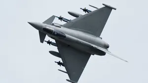 EF-2000台风战斗机图片_7