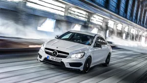 2014 Mercedes-Benz CLA45 AMG奔驰壁纸_5