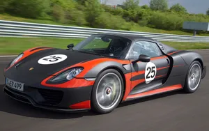 2013款保时捷918 Spyder汽车壁纸_14