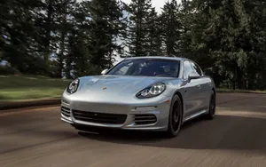 保时捷panamera4s汽车壁纸_2