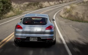 保时捷panamera4s汽车壁纸_3