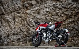 2014款阿古斯塔MV Agusta Rivale 800摩托_17