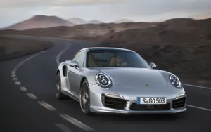 保时捷911 Turbo S超级跑车壁纸