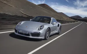 保时捷911 Turbo S超级跑车壁纸_2