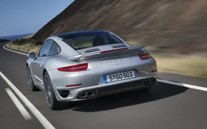 保时捷911 Turbo S超级跑车壁纸_4