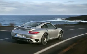 保时捷911 Turbo S超级跑车壁纸_7