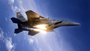 F-15鹰式战斗机图片壁纸