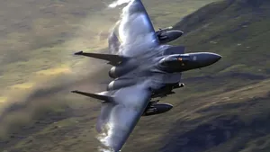 F-15鹰式战斗机图片壁纸_6