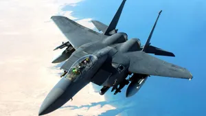 F-15鹰式战斗机图片壁纸_10