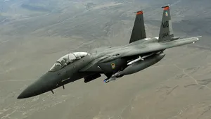 F-15鹰式战斗机图片壁纸_12