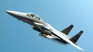 F-15鹰式战斗机图片壁纸_13