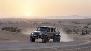2013奔驰越野车 G63 AMG 6X6壁纸_8