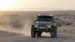 2013奔驰越野车 G63 AMG 6X6壁纸_9