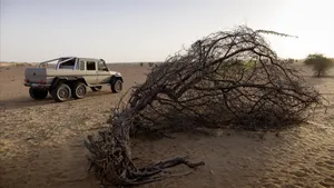 2013奔驰越野车 G63 AMG 6X6壁纸_10